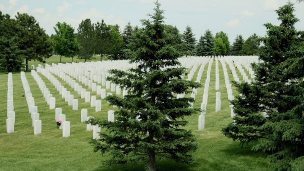 El Cementerio Nacional de Fort Logan es uno de los cementerios más importantes de Colorado