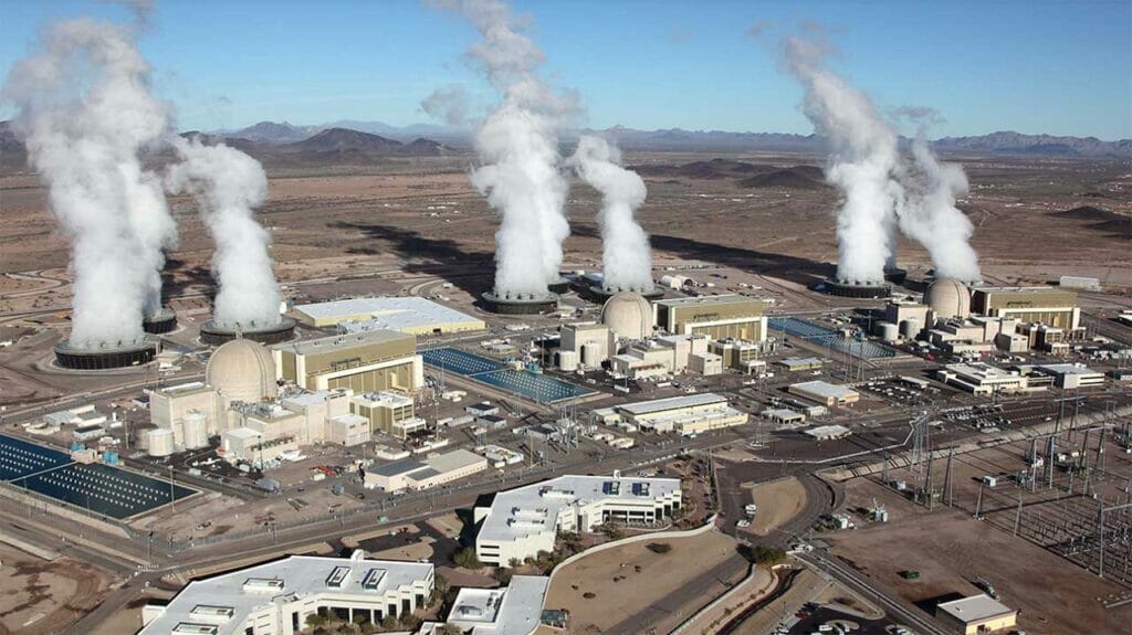 La central nuclear de Palo Verde es una de las centrales nucleares más grandes de EE. UU.