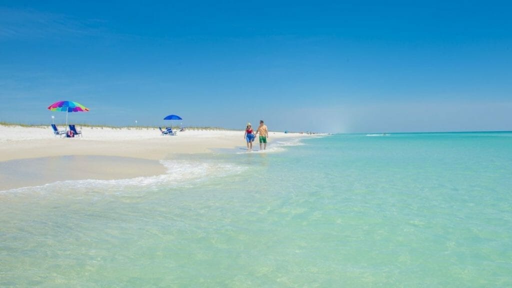 Pensacola Beach, Florida, es una de las mejores playas de arena blanca de EE. UU.
