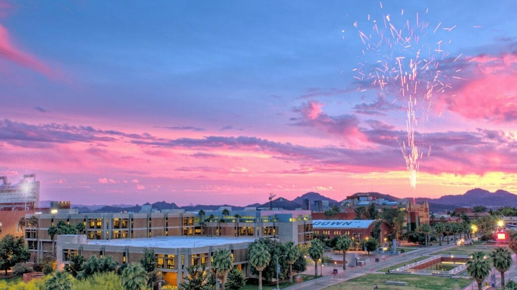 La Universidad de Arizona es una de las mejores universidades de Arizona.