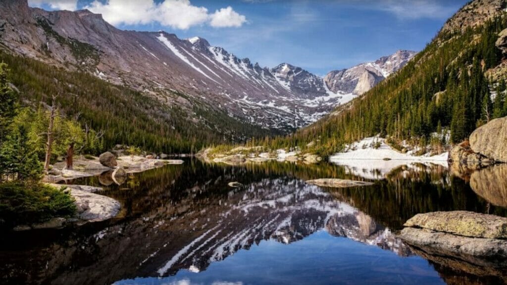 El Parque Nacional de las Montañas Rocosas en Colorado es uno de los mejores lugares para fugarse en EE. UU.