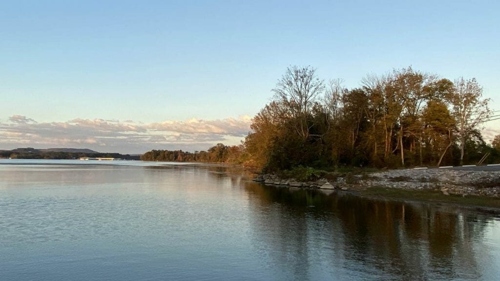 El lago Guntersville es uno de los mejores lagos de Alabama.