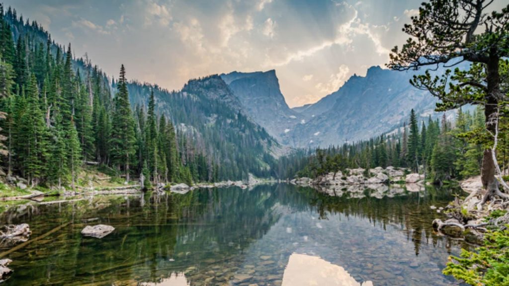 El Parque Nacional de las Montañas Rocosas es uno de los mejores lugares para visitar en Colorado