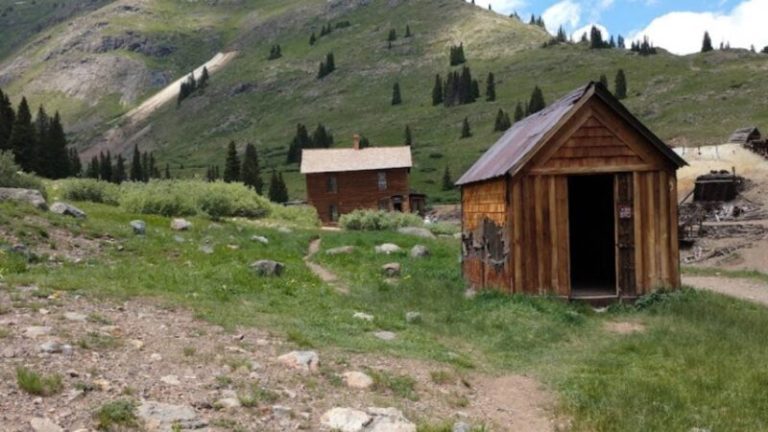 Descubre los pueblos fantasma más espeluznantes de Colorado
