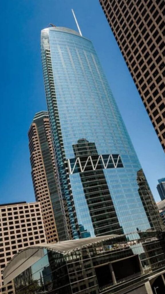 Wilshire Grand Center es uno de los edificios más altos de California