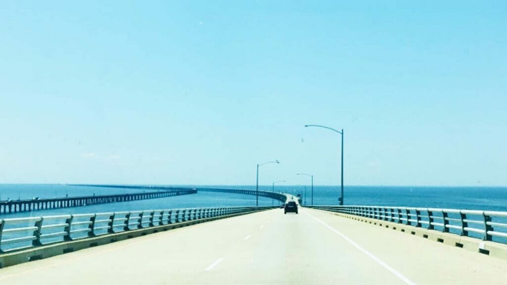 El puente de la bahía de Chesapeake es uno de los puentes más aterradores de Estados Unidos